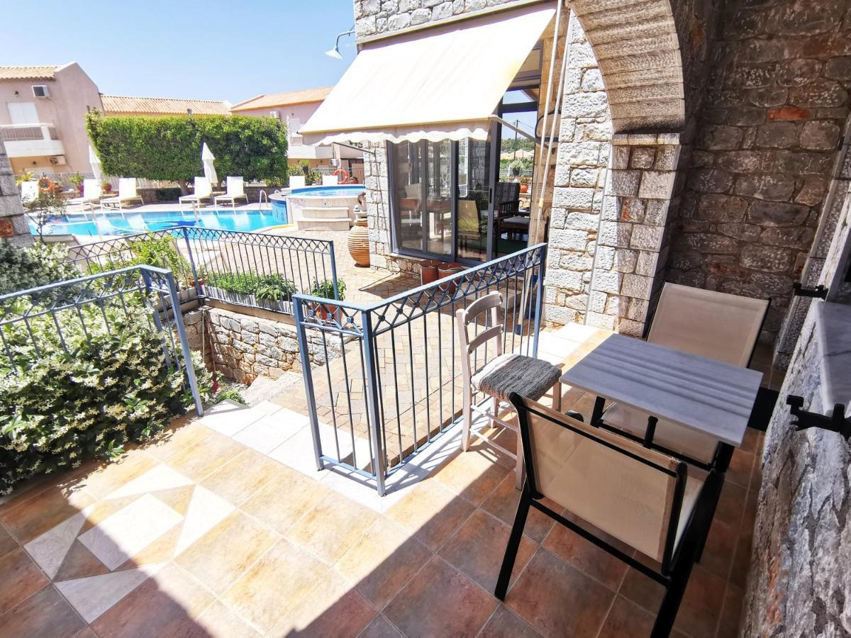 Taletos Apartments Stoúpa Dış mekan fotoğraf