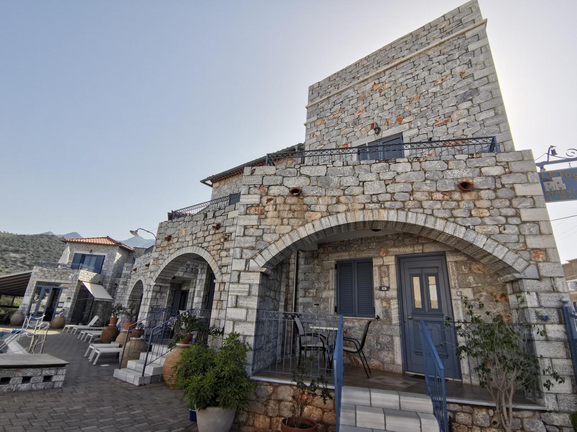 Taletos Apartments Stoúpa Dış mekan fotoğraf